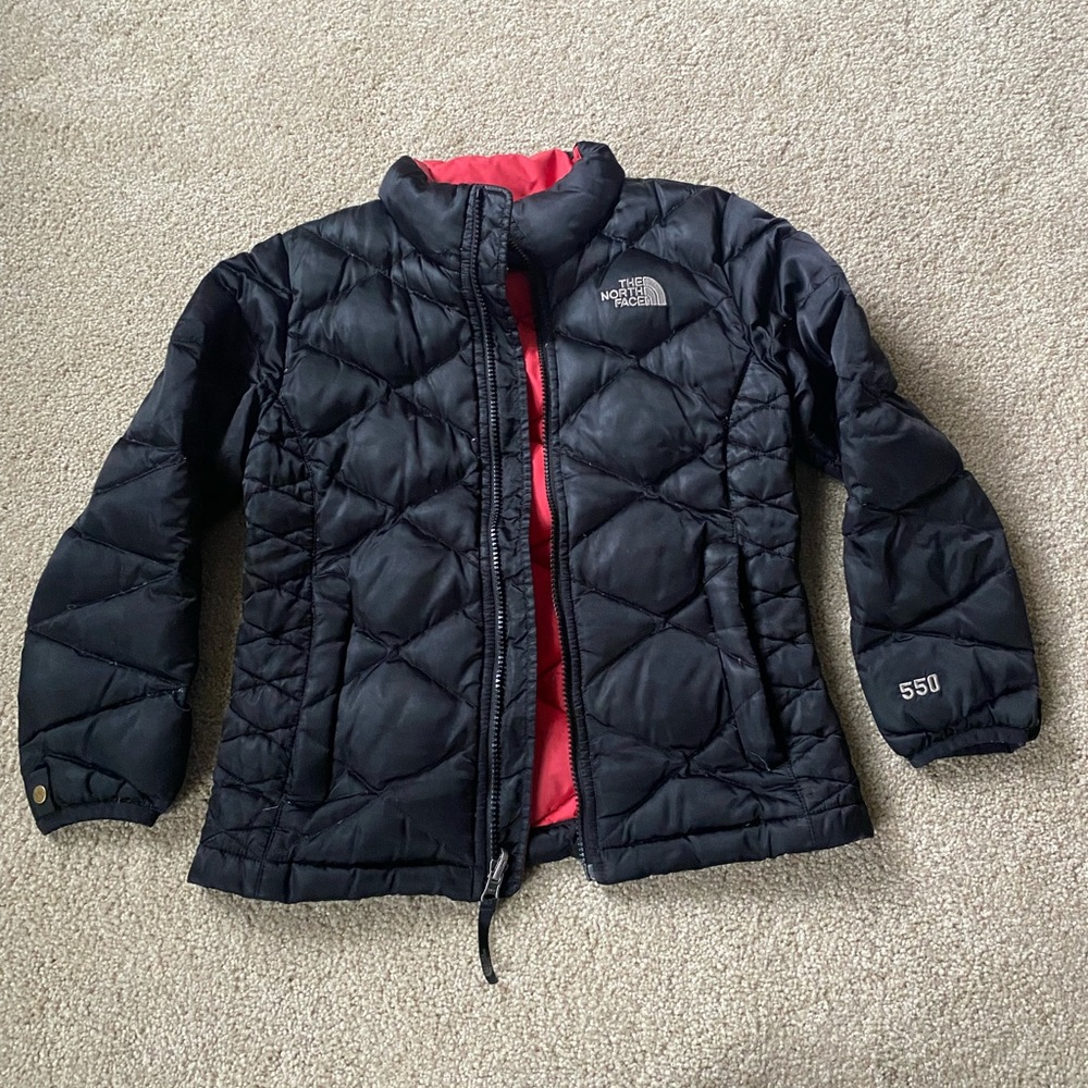 Girls north face goose down jacket size 7-8 black pink/red lining